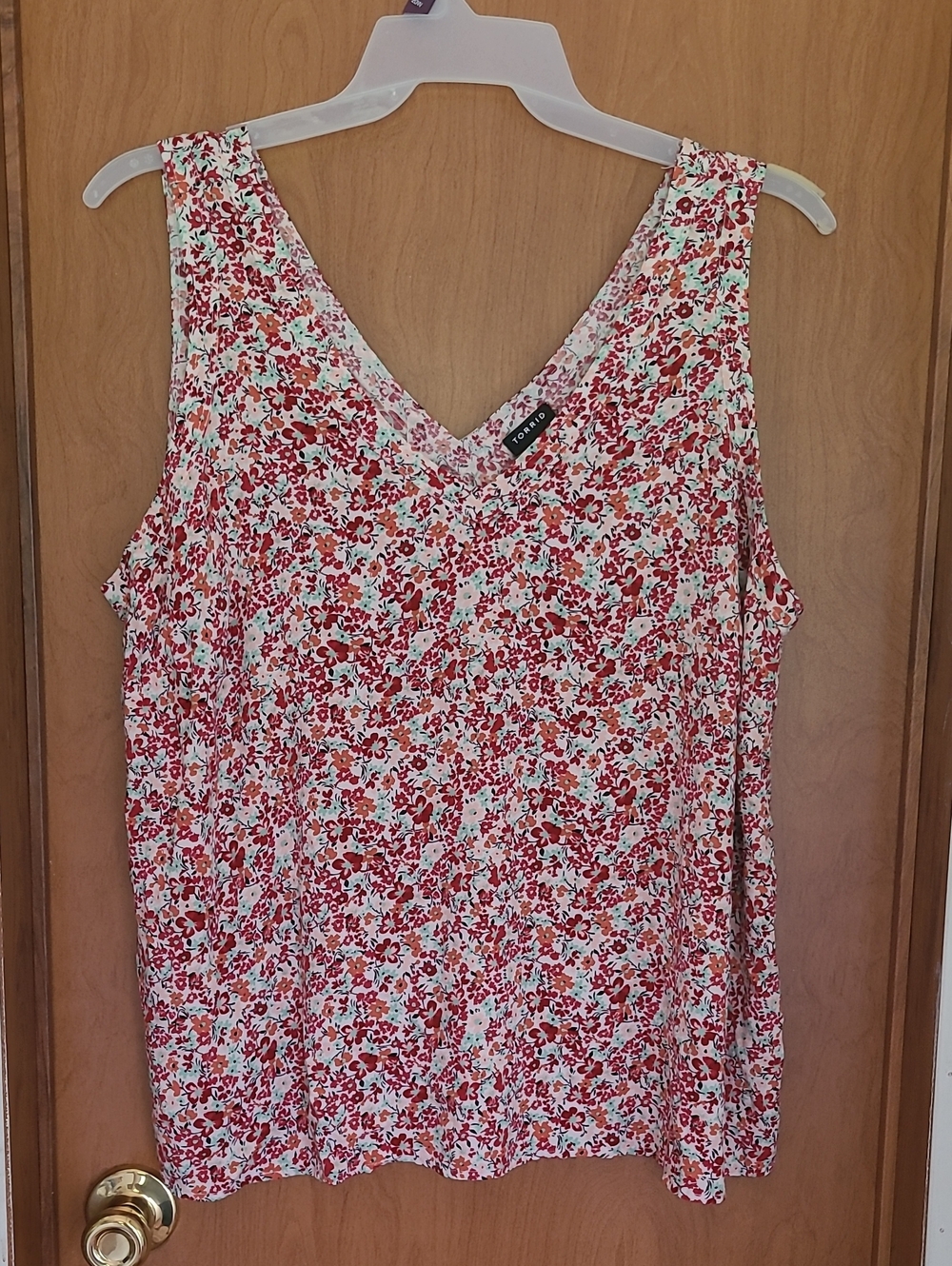 torrid Red Multi Floral V-Neck Sleeveless Tank